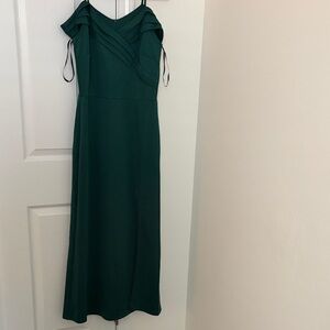 Elegant Forest Green Off-Shoulder Maxi Dress